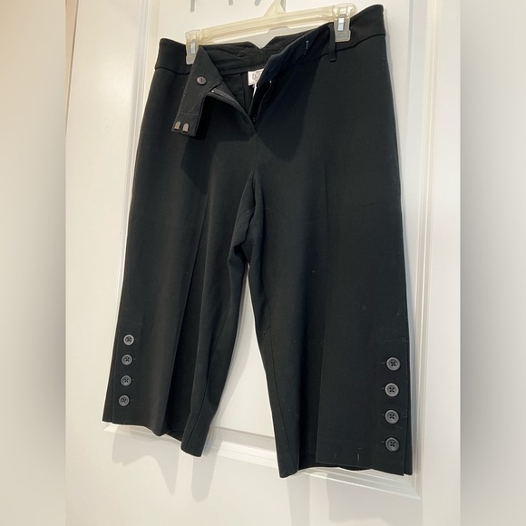 Ann Taylor High Rise Wide Leg Black Capris Size 8 Petite - Picture 10 of 11